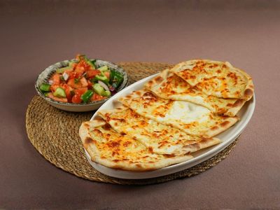 Kaşarlı Yumurtalı Pide