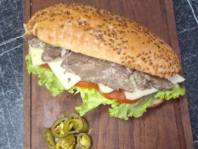 Kavurmalı Kaşarlı Sandviç