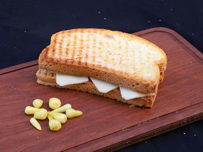 Çift Kaşarlı Tost
