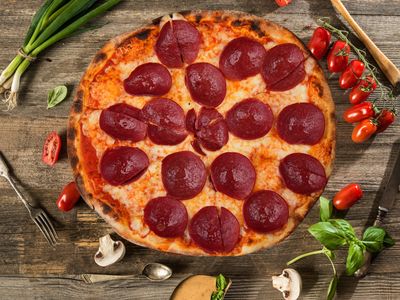 Salamlı Pizza (30 cm.)