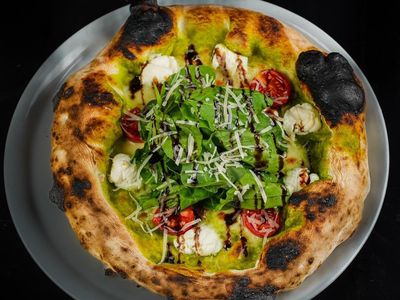 Pesto Soslu Pizza (Orta Boy)