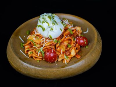 Fettuccine Burrata Pomodoro