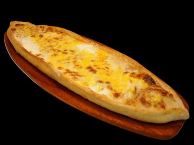Kaşarlı Yumurtalı Pide