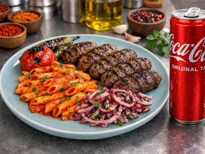 Köfte Makarna Menü