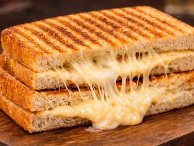 Çift Kaşarlı Tost