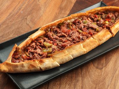 Kuşbaşılı Pide