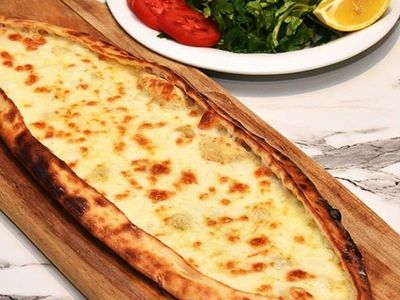 Kaşarlı Pide
