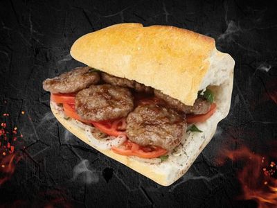 Yarım Ekmek Arası Izgara Köfte