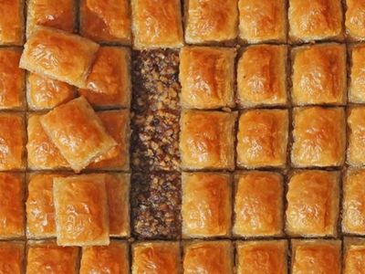 Tepsi Baklava Cevizli (Orta Boy)
