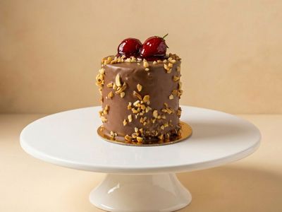 Dışı Çikolata Kaplama Fındıklı Pasta (1 Kişilik)