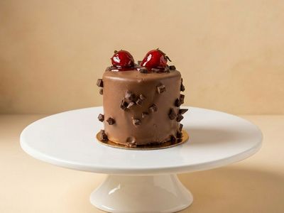 Çikolata Parçacıklı  Yaş Pasta (1 Kişilik)