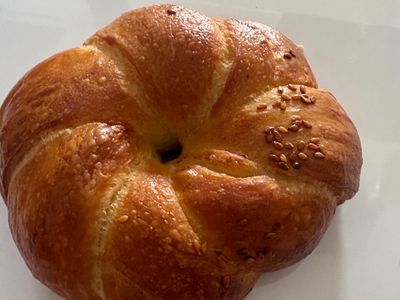 Pesto Soslu & Beyaz Peynirli Açma 