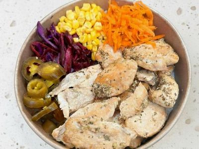 Pilav Üstü Kekikli Tavuk Kova Menü