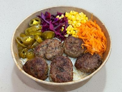 Pilav Üstü Köfte Kova Menü