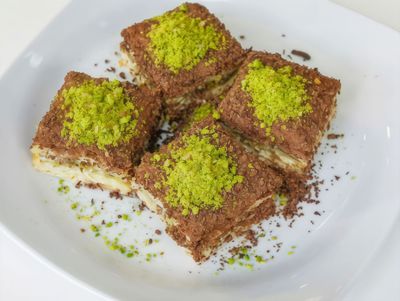 Sütlü Fıstıklı Soğuk Baklava