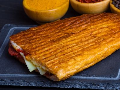 Yarım Ekmek Sanayi Tostı