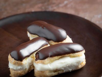 Çikolatalı Beyaz Kremalı Ekler (500 gr.)