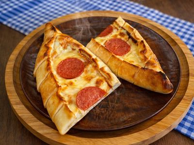 Sucuklu Kaşarlı Cantık Pide