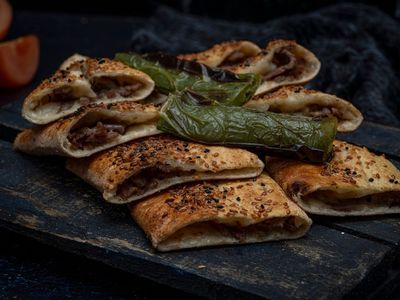 Et Dönerli Kaşarlı Pide
