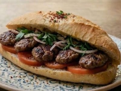 Yarım Ekmek Arası Köfte