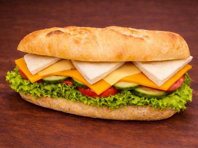 Çok Peynirli Sandviç