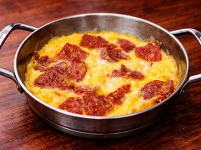 Sahanda Sucuklu Yumurta