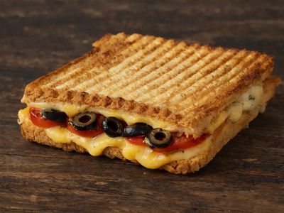 Glütensiz Kaşarlı Zeytinli Tost