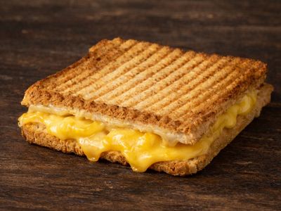 Glütensiz Kaşarlı Tost