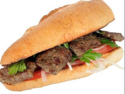  Üç Çeyrek Köfte Ekmek