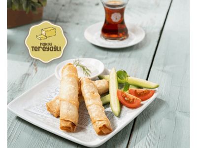 Alaçatı Otlu Paçanga Böreği