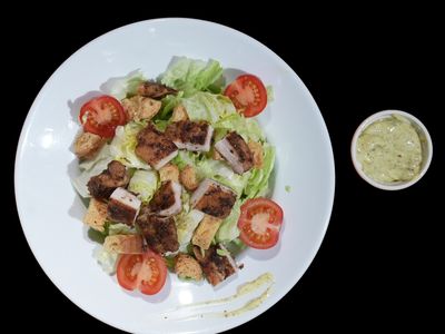 Tavuklu Sezar Salata