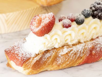 Mevsim Meyveli Kruvasan