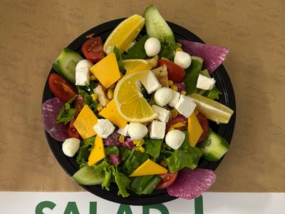 Beyaz Peynirli Akdeniz Salata