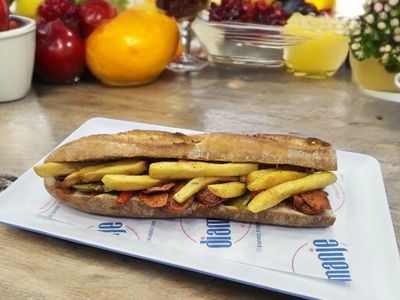 Helsinki Supreme Sıcak Sandviç