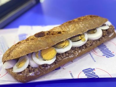 Kepekli Az Kalori Bol Protein Sıcak Sandviç