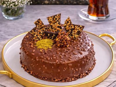 Krokanlı Çikolatalı Pasta (4-6 Kişilik)