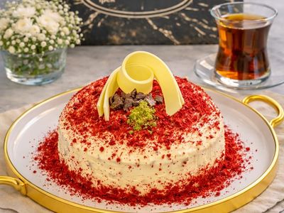 Orman Meyveli Çikolatalı Pasta (6-8 Kişilik)