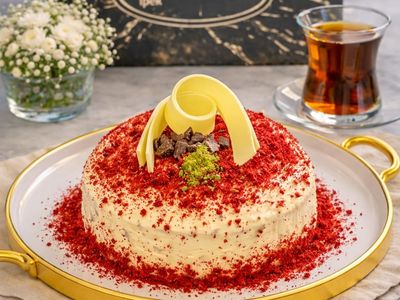 Orman Meyveli Çikolatalı Pasta (4-6 Kişilik)