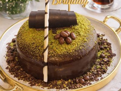 Fıstıklı Çikolatalı Pasta (8-12 Kişilik)