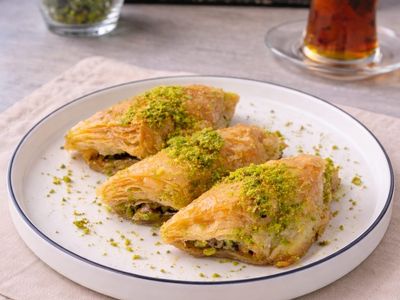 Fıstıklı Şöbiyet (1 kg.)