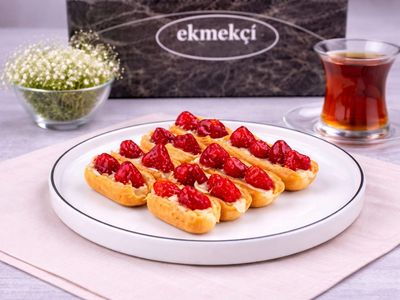 Çilekli Ekler  (500 gr.)