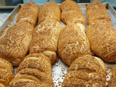 Sosisli Kaşarlı İçli Simit