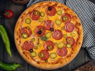 Sucuklu Jalapenolu Pizza (Orta)