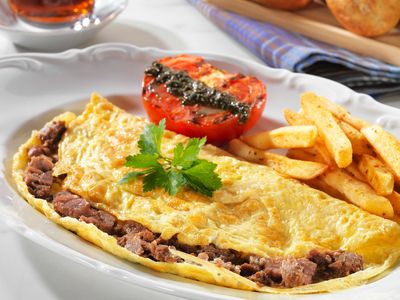 Kavurmalı Omlet