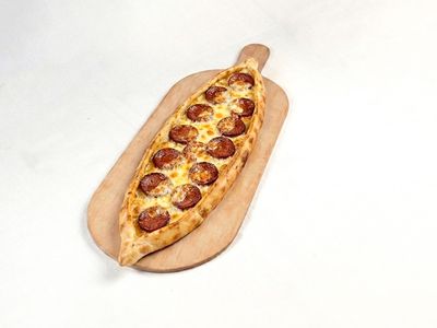 Sucuklu Kaşarlı Pide