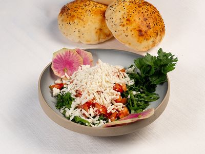 Peynirli Roka Salatası