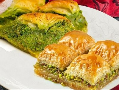 Fıstıklı Baklava (250 gr.) & Şöbiyet (250 gr.)