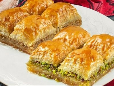 Fıstıklı Baklava (250 gr.) & Cevizli Baklava (250 gr.)