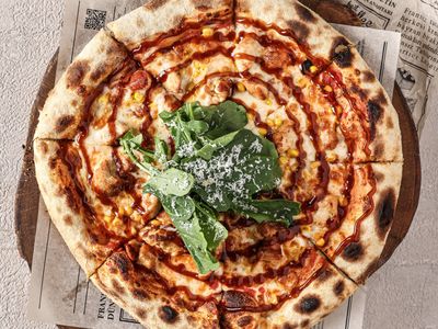 Chicken Barbekülü Pizza (Orta) (8 Dilim)