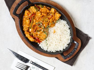 Tikka Masala Soslu Tavuk